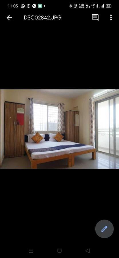 Hotel O Chalukya Executive Phursungi Bagian luar foto
