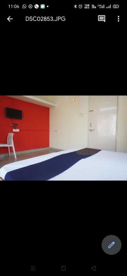 Hotel O Chalukya Executive Phursungi Bagian luar foto